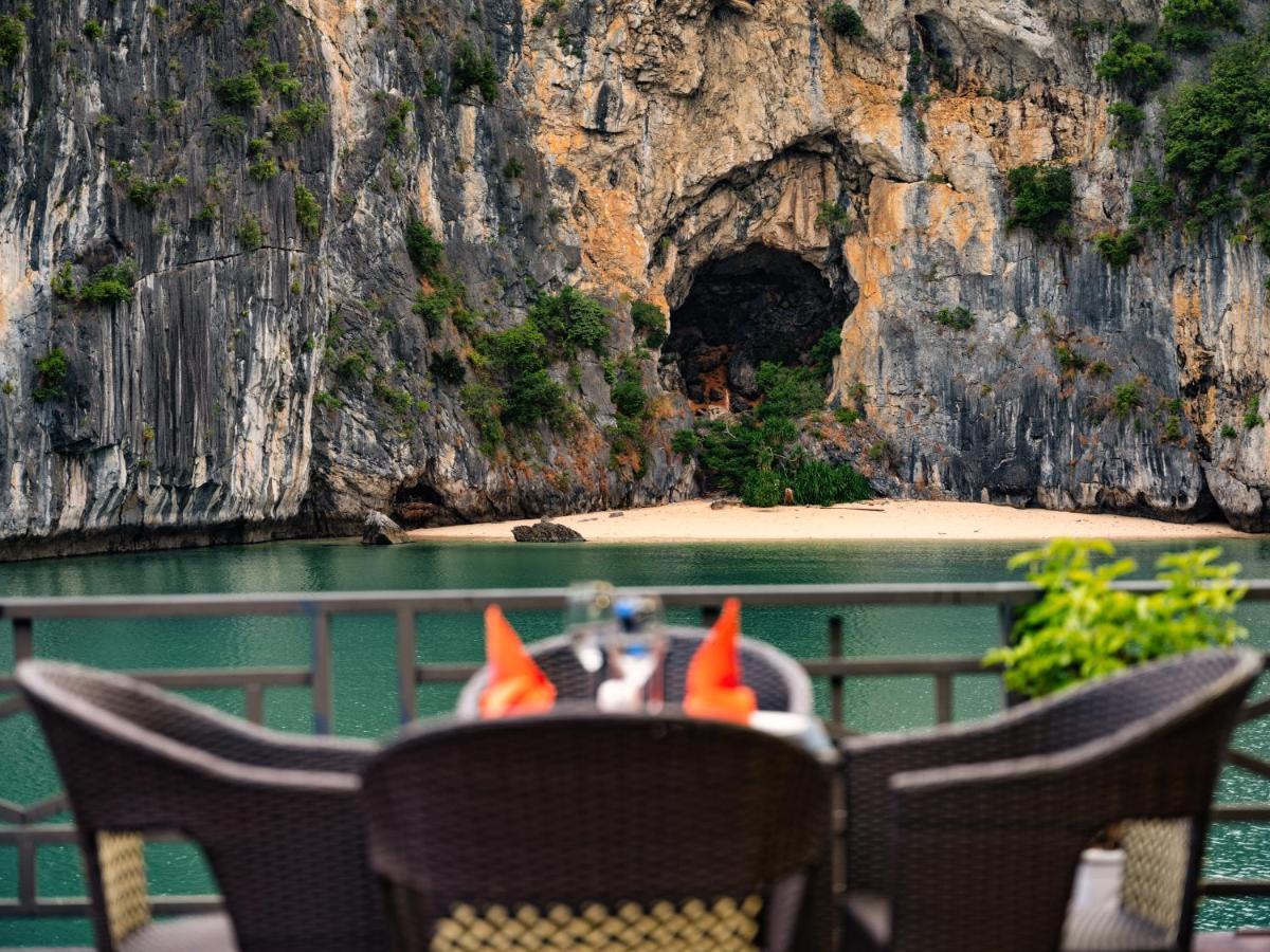 Отель La Pandora Boutique Cruises Халонг Экстерьер фото